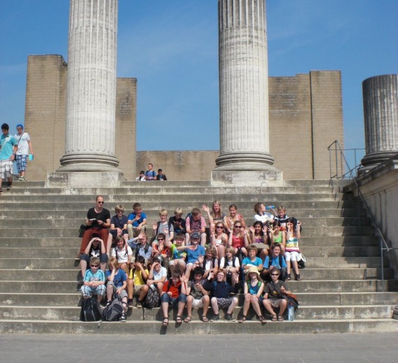 Gymnasium Paulinum: Besuch der 6a im Archäologischen Park Xanten (05.07.2012)